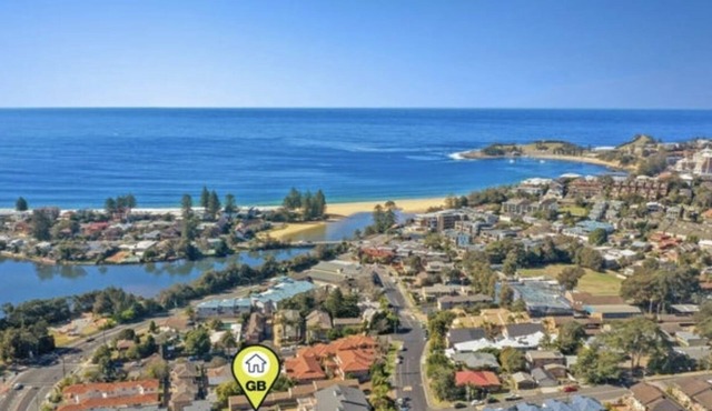 Terrigal Beach style townhouse