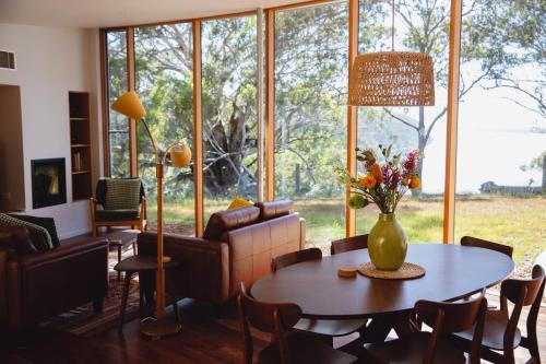 Teulu House - Luxury Retreat in Nungurner