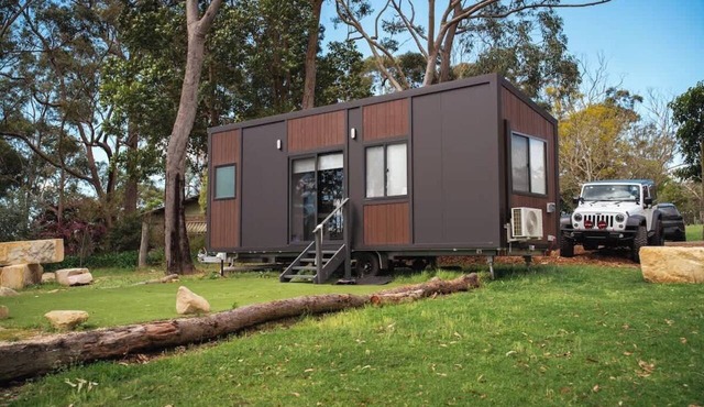The Lorikeet Tiny Home with Stunning Views