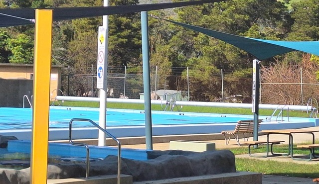 The Pool House at Lake Eildon in Eildon