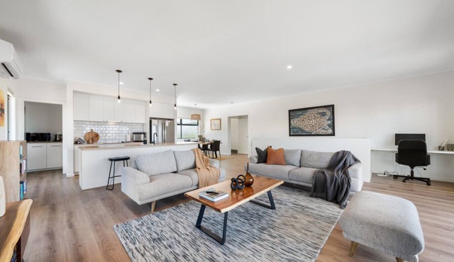 The Sandbar Stay - Seaside Escape w/Modern Comfort
