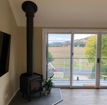 The Yarra Valley Couple Escape