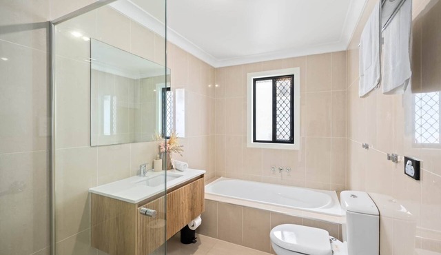 Tidy Sunnybank 1BR | Kitchen | Near Shops | 5144D1