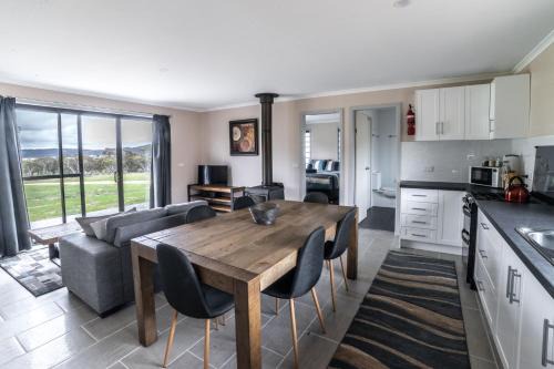 TOUCHDOWN COTTAGES in Jindabyne