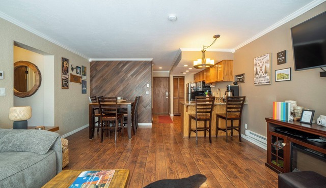 Tranquil 2-bedroom condo in Brian Head with pool and sauna in Brian Head