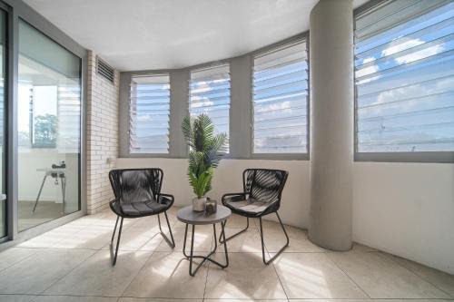 Tranquil Tokyo-Style 3BR Apartment Near Everything