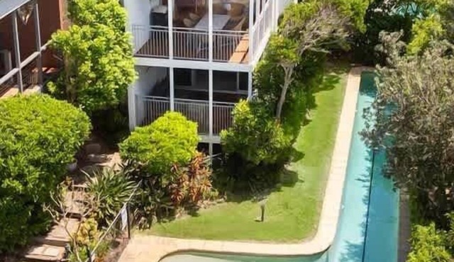 Tranquil Treetop Retreat with Pool and Ocean Views