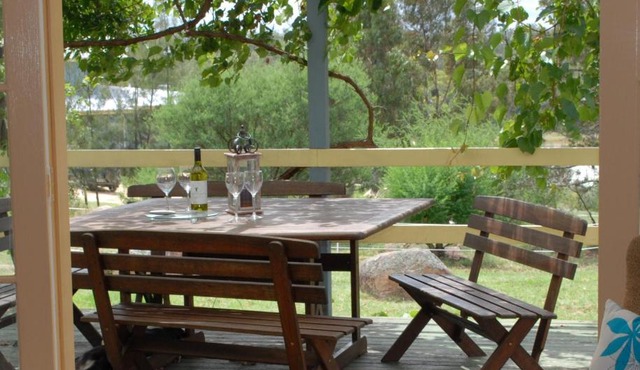 Twisted Gum Vineyard Cottage