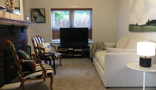 Two Terrific A+ Albert Park Apartments. 4BR. 2BTH.