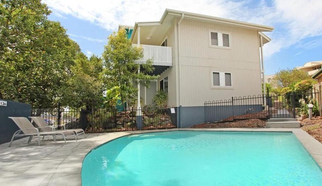 Unit 3 On the Park in Coolum Beach