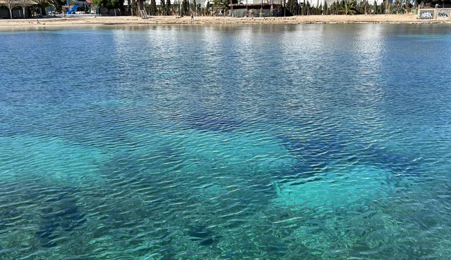 Upscale 3 bedroom front line sea with sunset view