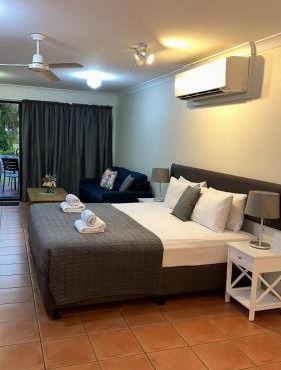 Villa 24 - Coral Cove Golf Course, 2 pools and large outdoor bbq area