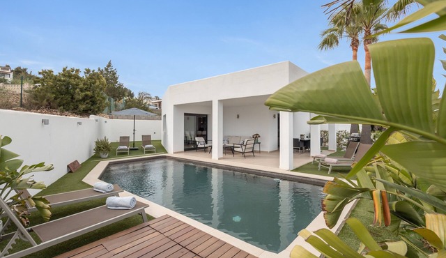 Villa 'Ca Sa Roca' with Mountain View, Wi-Fi and Air Conditioning