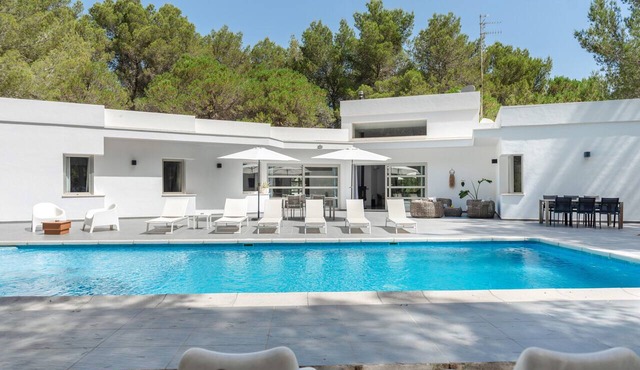 Villa "Can Drago" Private Pool, Large Garden, Terrace, WiFi & A/C