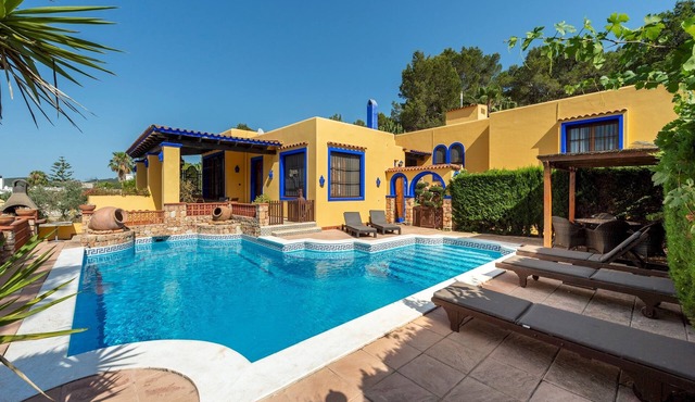 Villa Can Palazon - Five Bedroom Villa, Sleeps 10