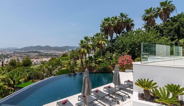 Villa Isola Bianca with pool - My Rental Homes