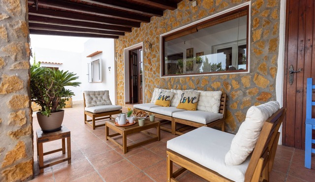 Villa Mollie Ibiza - Six Bedroom Villa, Sleeps 11
