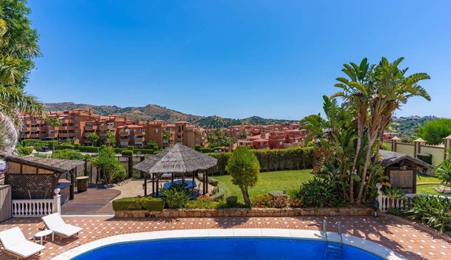 Villa Oriente - Family Villa with pool in Marbella East