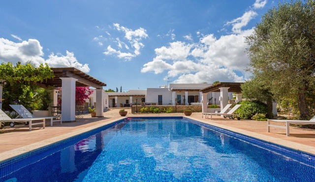 Villa Paraiso, authentic finca, in the center of the island