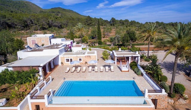 Villa 'Pep Den Sitges' with Mountain View, Wi-Fi and Air Conditioning