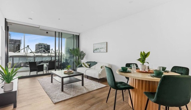 Walk to The Gabba | Stylish with Rooftop Views
