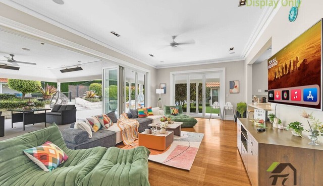Warrawee 6BR |Station, Close to Parks & Shops