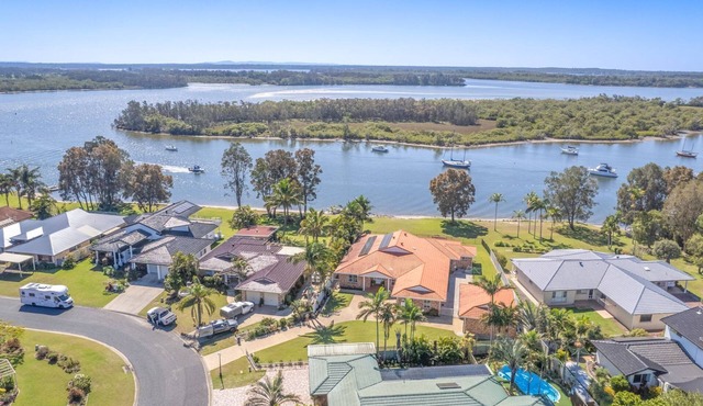 Waterside Escape - Pet Friendly.