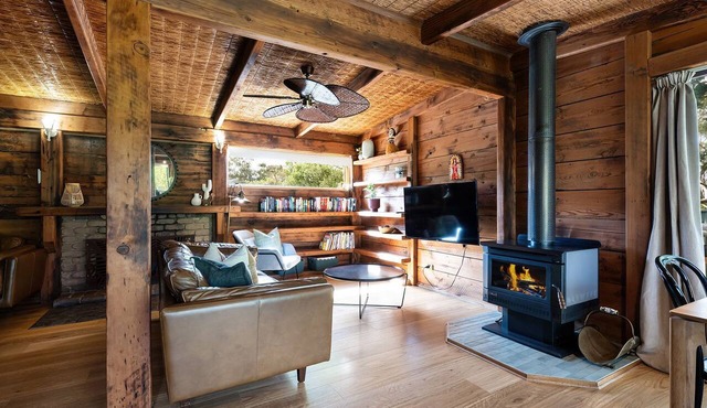 Wattlewood | Mid Century Chic with Outdoor Serenity