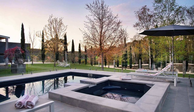 Welcome Paddock | Country Estate with Pool & Spa