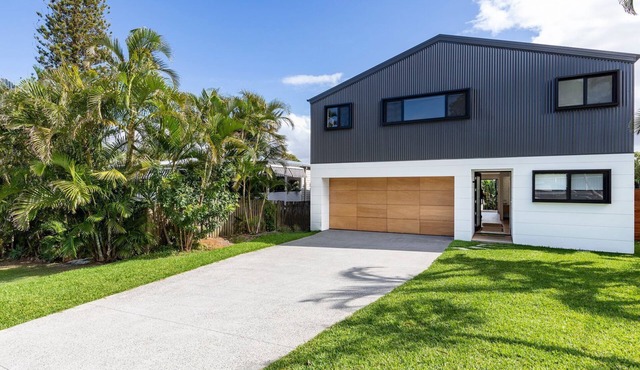 Weyba Hollow Sunshine Beach