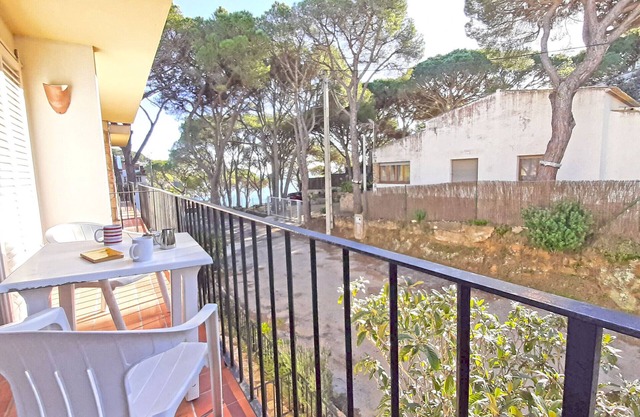 1ANC 07 - Simple apartment very close to Llafranc beach