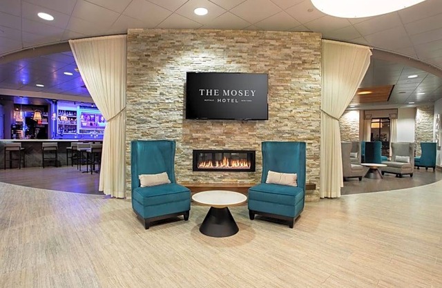 4-Star Hotel ∙ The Mosey Buffalo Williamsville Tapestry Collection Hilton