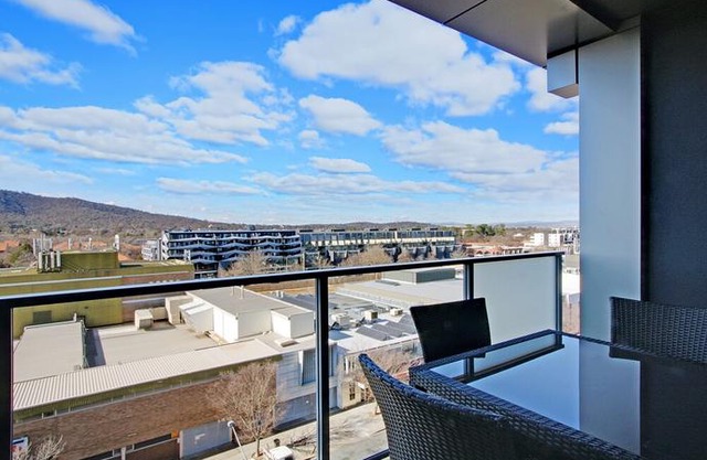 Accommodate Canberra - Braddon IQ Smart Apartments