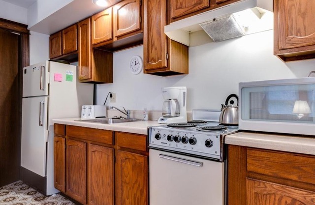 Aldine 3A condo