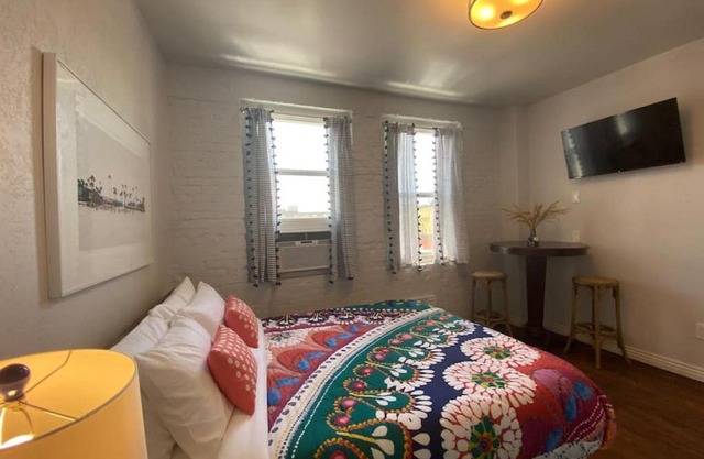 Amazing Studio minutes to Downtown