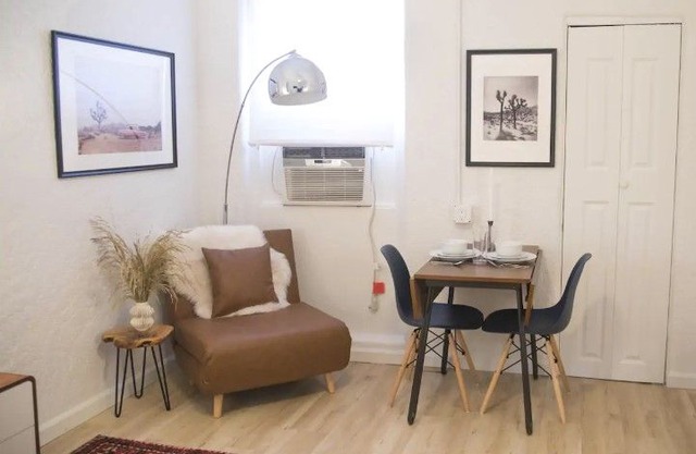 B's Exquisite Studio Apartment In Los Angeles