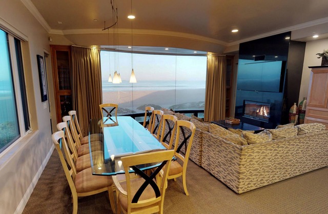 Beachfront 5 Bedroom Southern California Home Sleeps 12