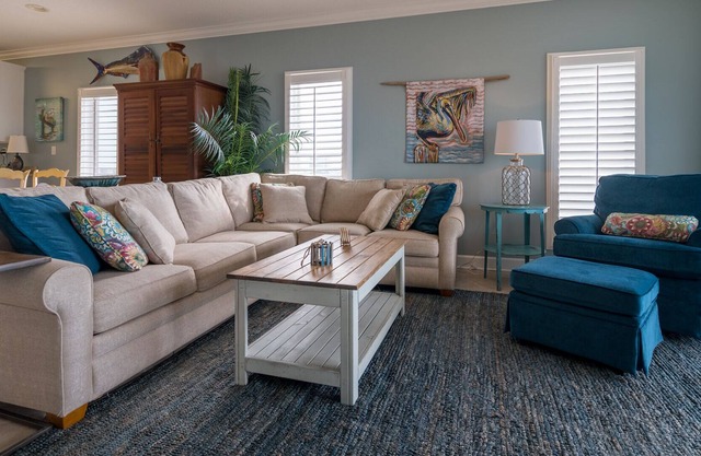 Beachfront Condo With Breathtaking Views, First Floor, Corner Unit