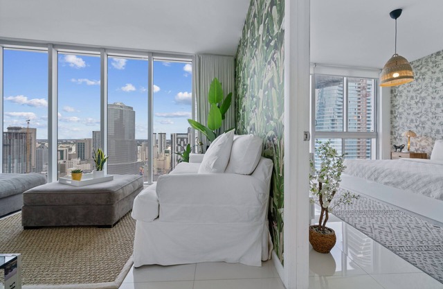 BEAUTIFUL Waterfront and City View 2BD ★39th Floor★Icon BRICKELL