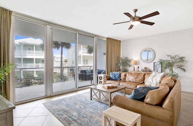 Bella Luna 109 - Resort Style Amenities & Short Walk to the "Flora Bama"