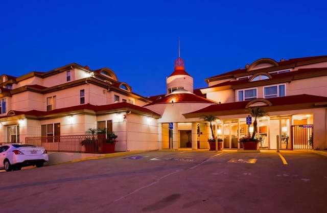 Best Western Plus Suites Hotel Coronado Island