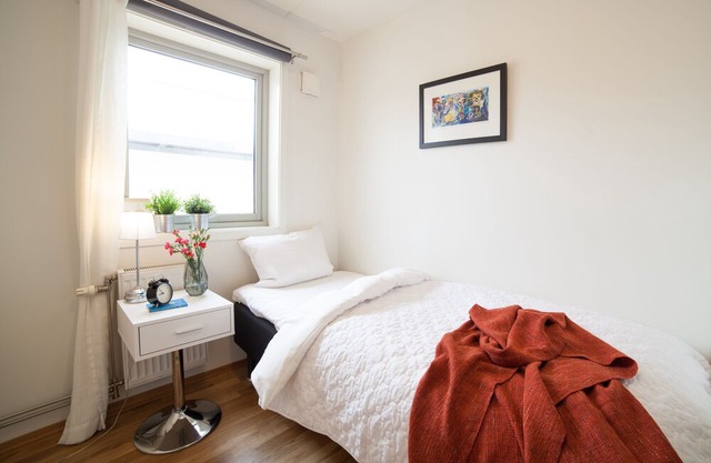 Central and modern apartment. Fully equipped and furnished.