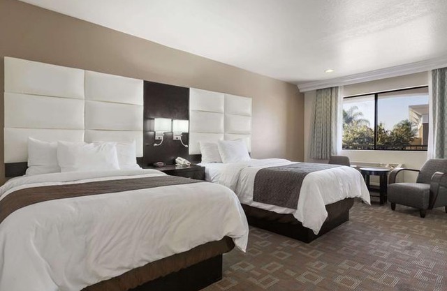 Days Inn by Wyndham Downey