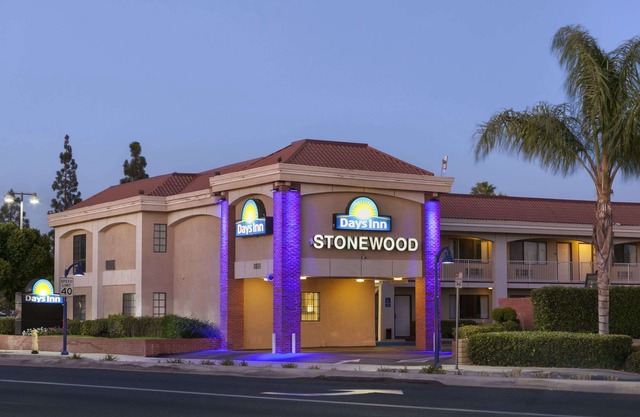 Days Inn by Wyndham Downey