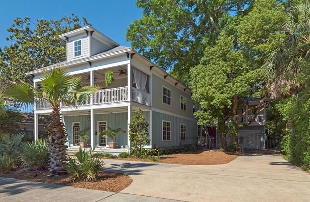 Downtown Dreams is now available in Historic North Hill
