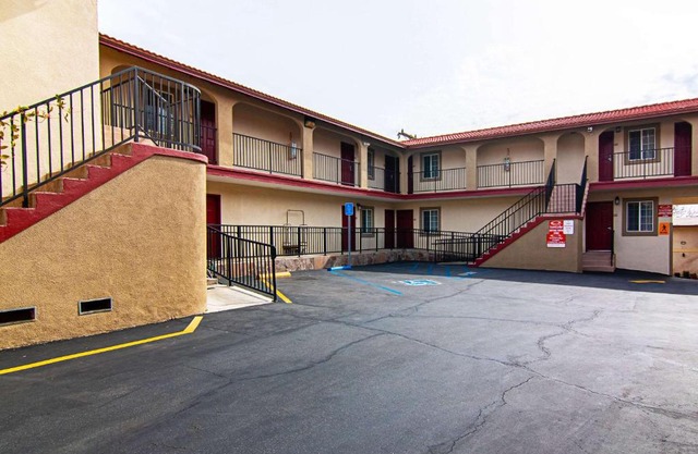 Econo Lodge Beach 