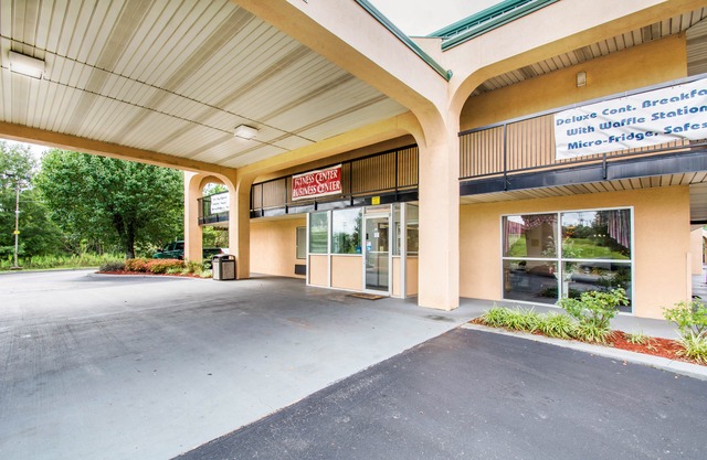 Econo Lodge Troy