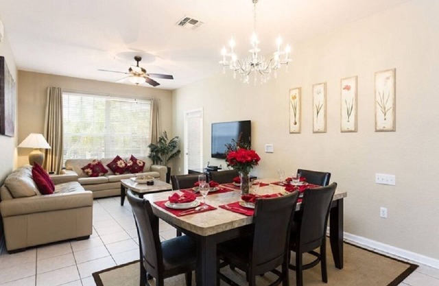 Fantastic Condo - Overlooking Pool -Just 2 miles from Disney
