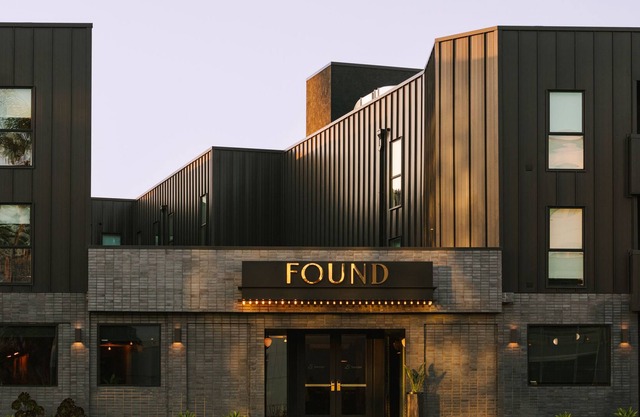 Found Santa Monica powered by Sonder | Accessible King Room