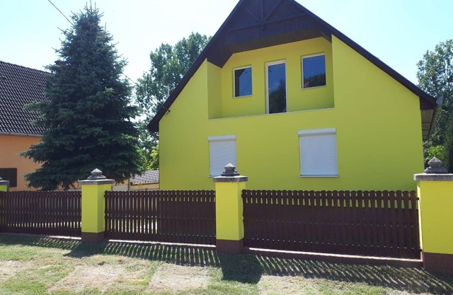 Holiday Szõlõsgyörök Persons Bedrooms 